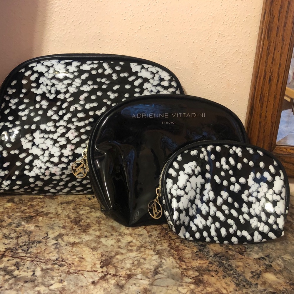 Adrienne Vittadini Studio Cosmetic 3 Pc Bag Set